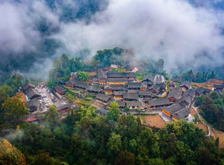 湘西文旅再出圈！矮寨十八洞德夯景区上榜全国 5A 百强